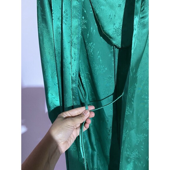 Vtg Christian Dior Satin Robe Women P Green Floral Christmas Sexy Romantic USA - Picture 12 of 15